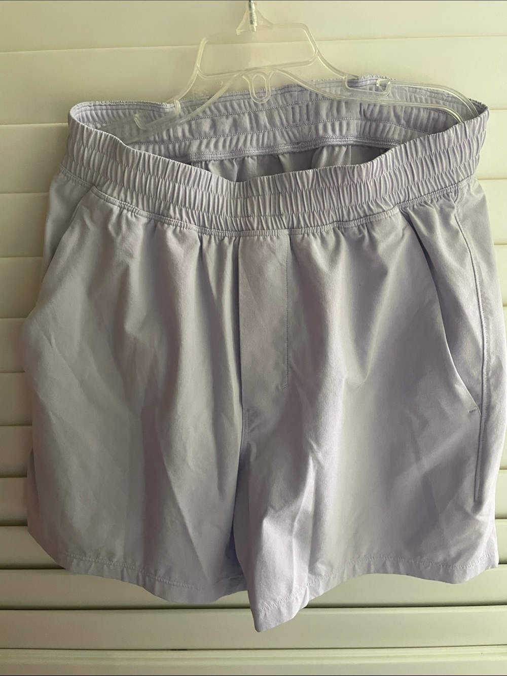 Lululemon Pace Breaker Shorts 5” XS